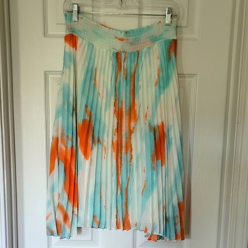 LucyParis Elegant Multicolor Pleated Skirt  s- xs tropical vacation